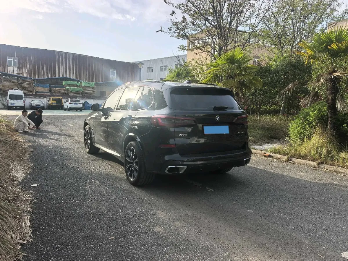 2022 BMW X5 2.0T 245HP L4 8AT,autocango,china used car exporter,china ev exporter,chinese used car exporter,chinese used ev exporter