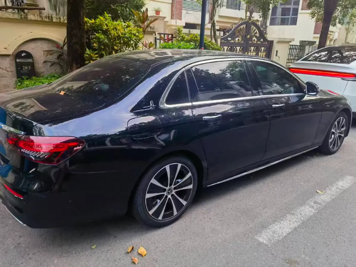 2023 Mercedes-Benz E Class 2.0T 211HP L4 9AT PHEV 25.4KWH,autocango,china used car exporter,china ev exporter,chinese used car exporter,chinese used ev exporter