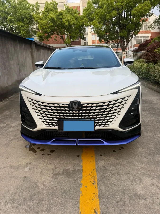 2023 ChangAn UNI-T 1.5T 188HP L4 7DCT,autocango,china used car exporter,china ev exporter,chinese used car exporter,chinese used ev exporter