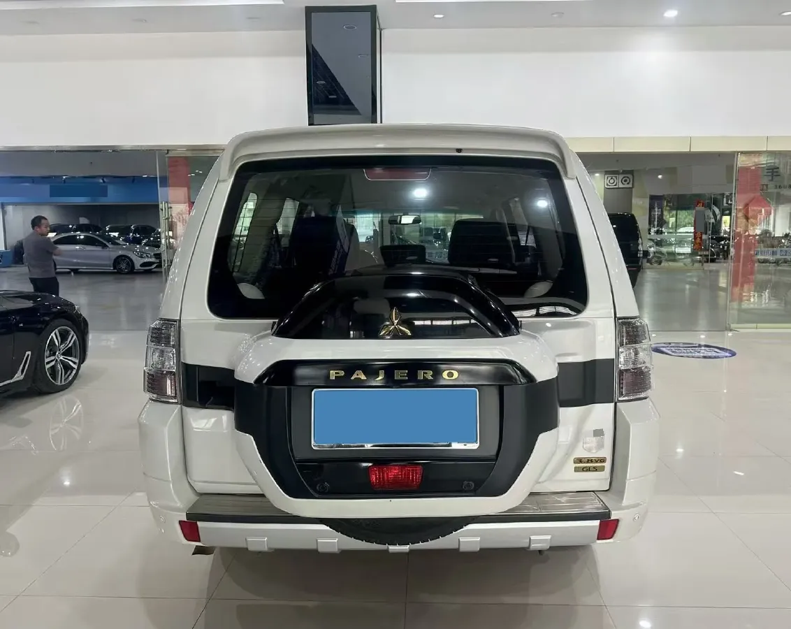 2018 Mitsubishi Pajero 3.0L 174HP V6 5AT,autocango,china used car exporter,china ev exporter,chinese used car exporter,chinese used ev exporter