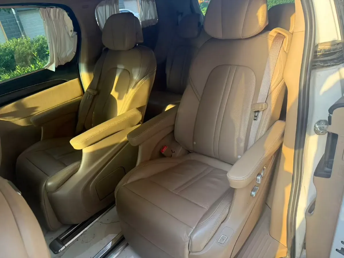 2020 Buick GL8 2.0T 237HP L4 9AT,autocango,china used car exporter,china ev exporter,chinese used car exporter,chinese used ev exporter