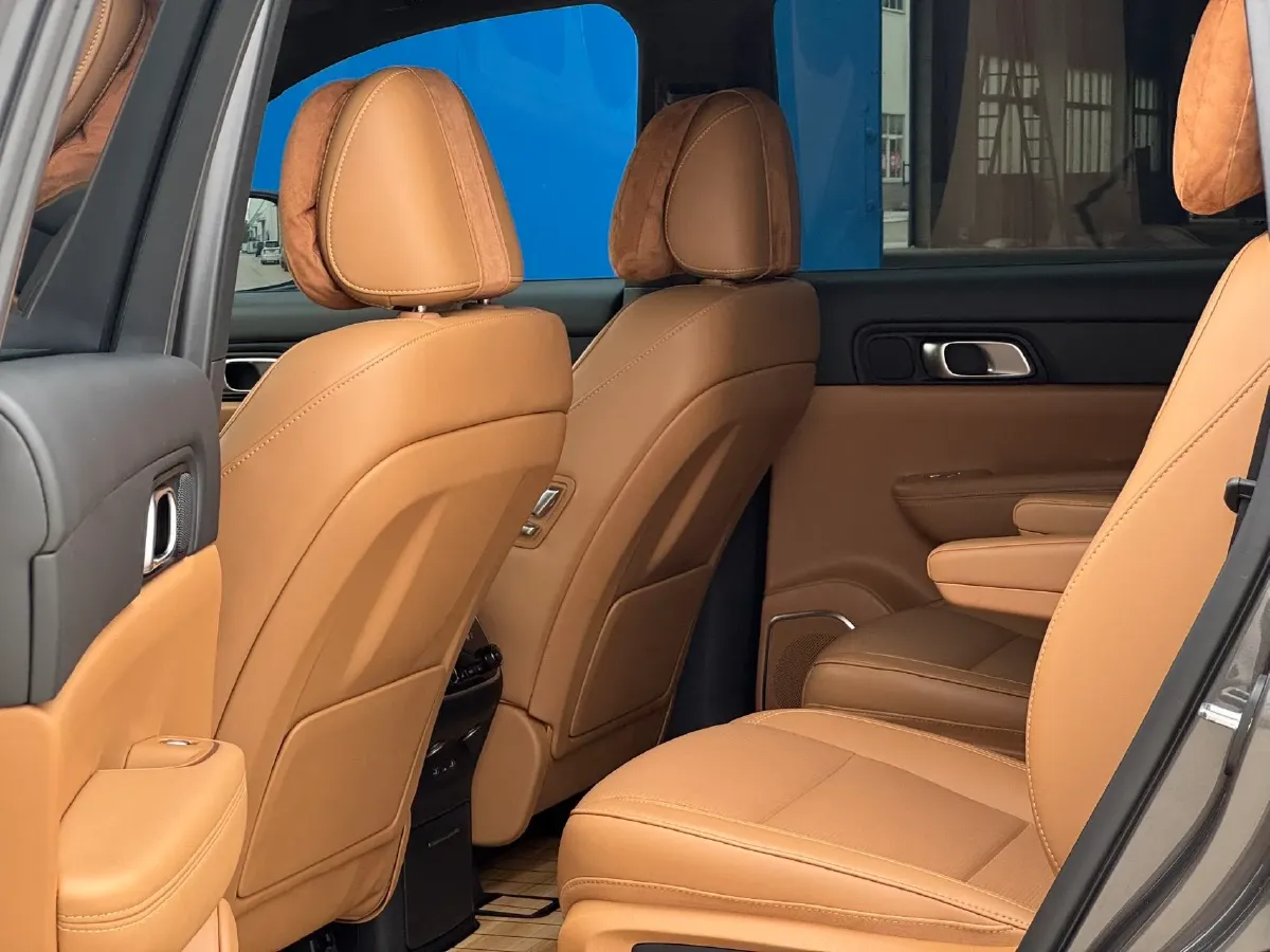 2021 Li ONE Range Extended 131HP REEV 40.5KWH,autocango,china used car exporter,china ev exporter,chinese used car exporter,chinese used ev exporter