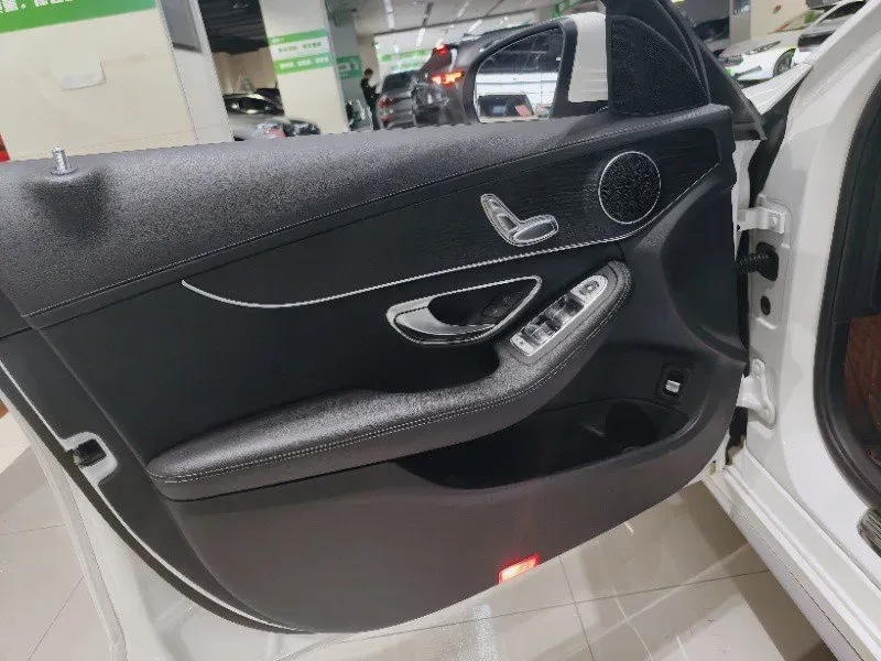 2021 Mercedes-Benz C Class 1.5T 156HP L4 9AT,autocango,china used car exporter,china ev exporter,chinese used car exporter,chinese used ev exporter