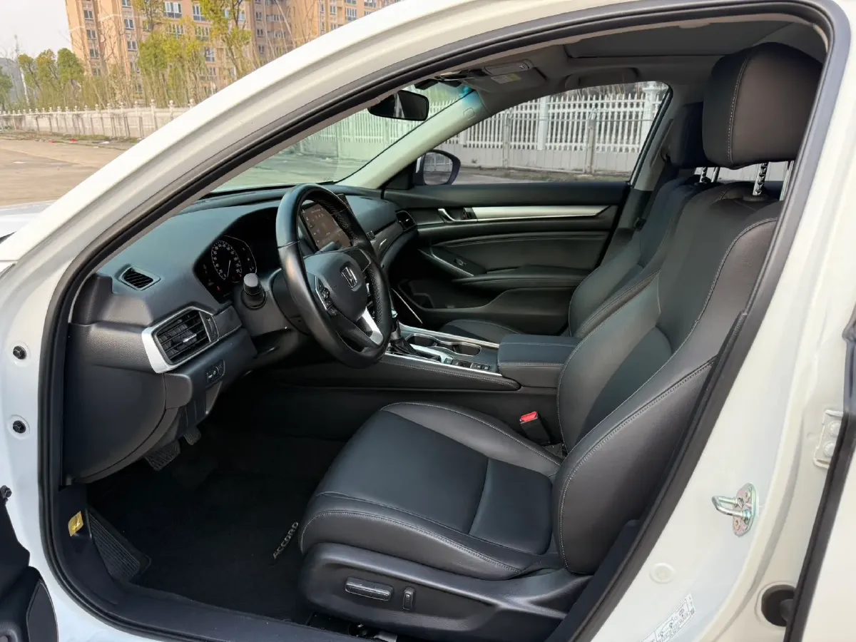 2022 Honda Accord 1.5T 194HP L4 CVT,autocango,china used car exporter,china ev exporter,chinese used car exporter,chinese used ev exporter