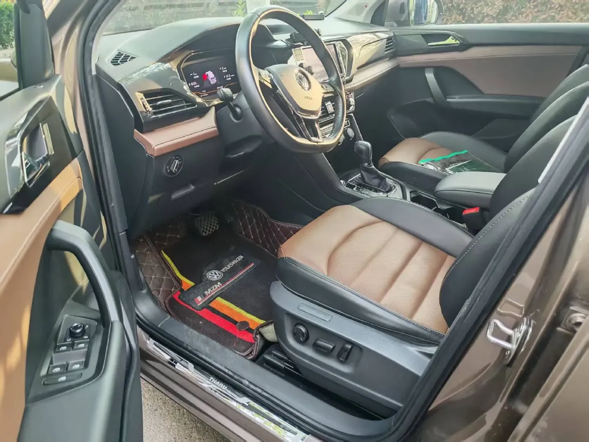 2019 Jeep Compass 1.3T 173HP L4 9AT,autocango,china used car exporter,china ev exporter,chinese used car exporter,chinese used ev exporter