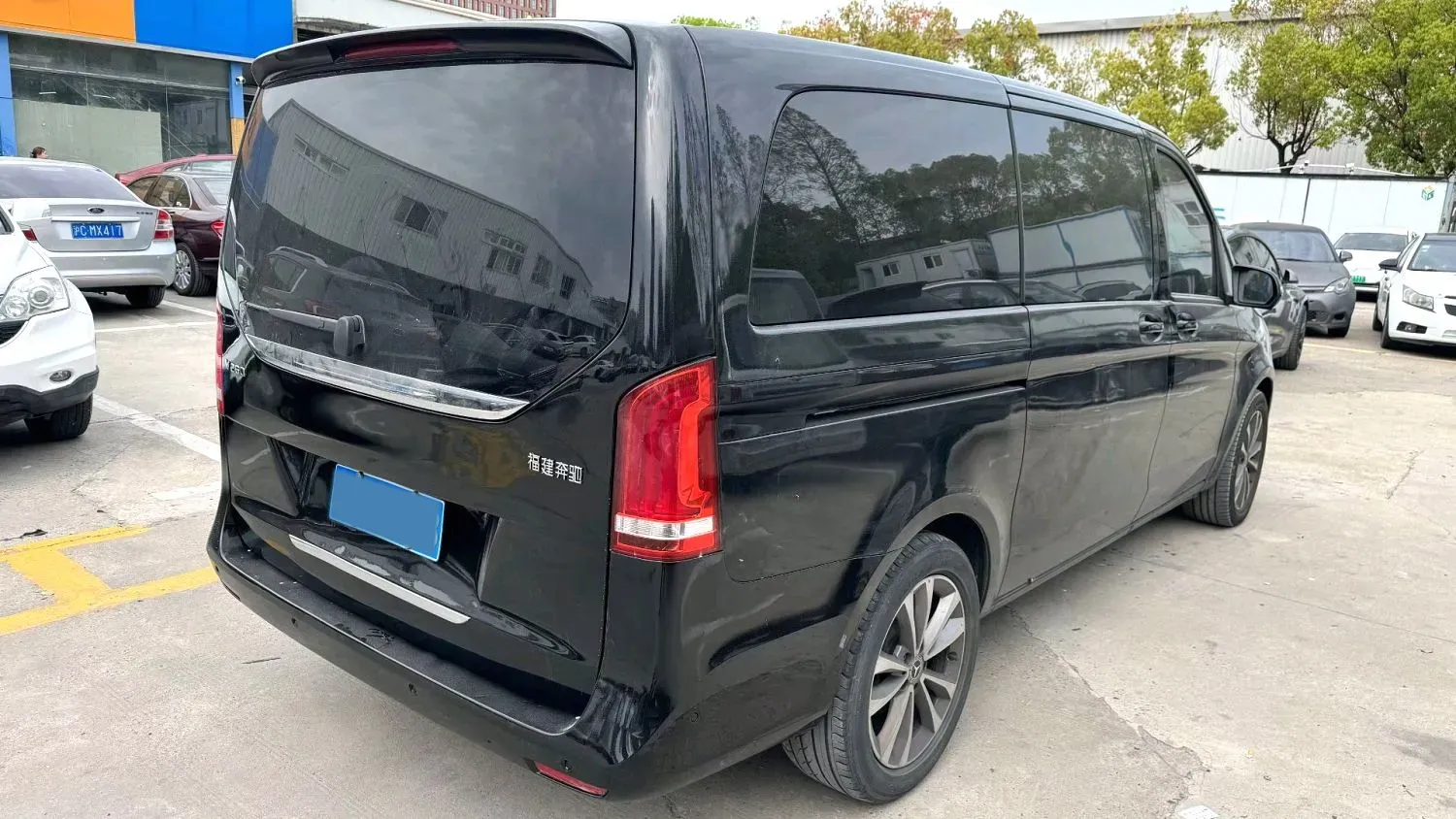 2021 Mercedes-Benz V Class 2.0T 211HP L4 9AT,autocango,china used car exporter,china ev exporter,chinese used car exporter,chinese used ev exporter