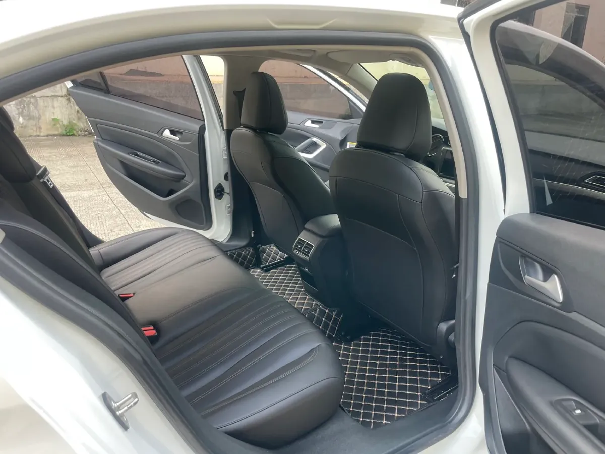 2019 Peugeot 408 1.2T 136HP L3 6DCT,autocango,china used car exporter,china ev exporter,chinese used car exporter,chinese used ev exporter