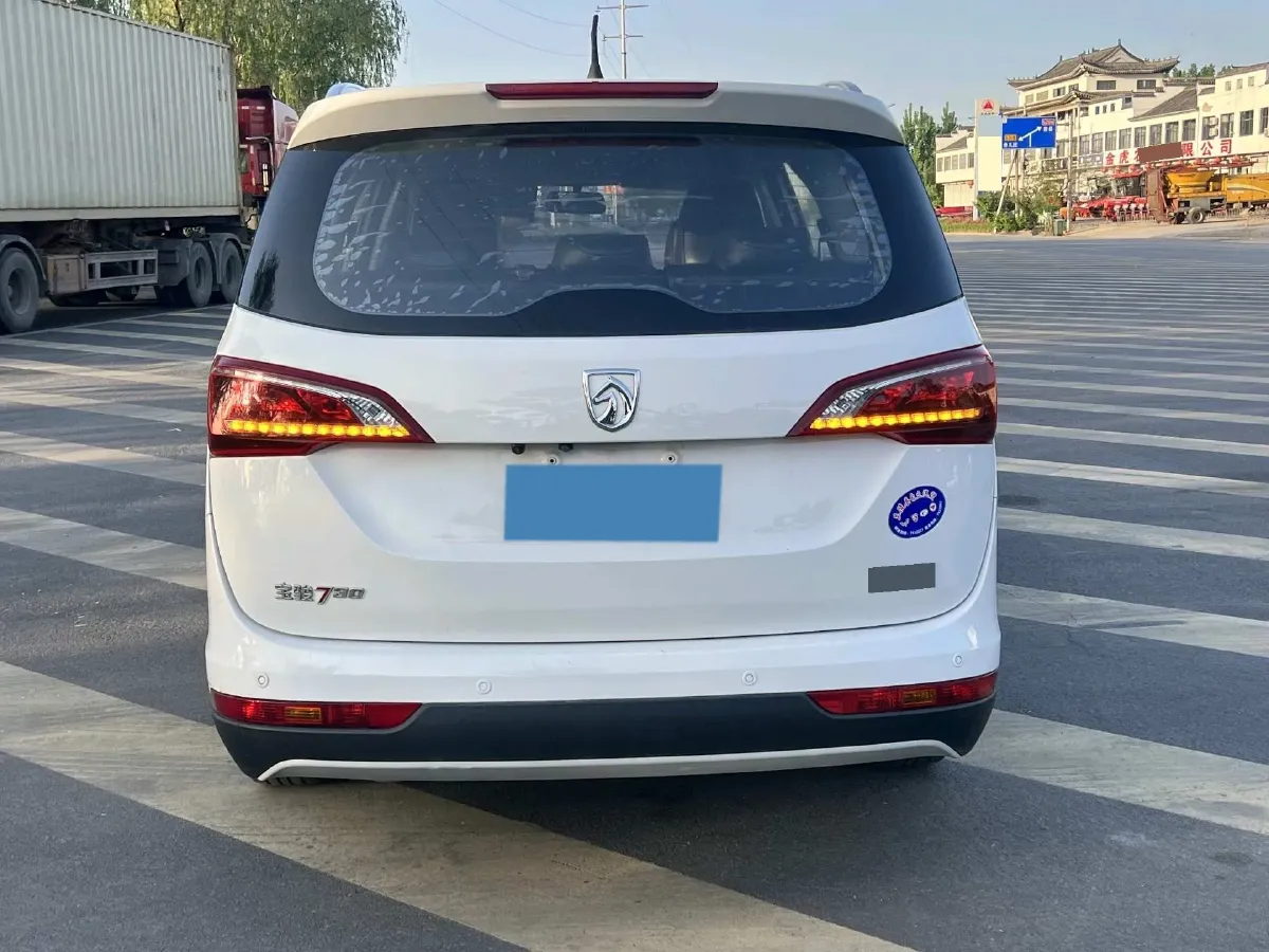 2019 BaoJun 730 1.5L 112HP L4 6MT,autocango,china used car exporter,china ev exporter,chinese used car exporter,chinese used ev exporter