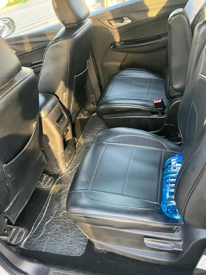 2019 BaoJun 730 1.5L 112HP L4 6MT,autocango,china used car exporter,china ev exporter,chinese used car exporter,chinese used ev exporter