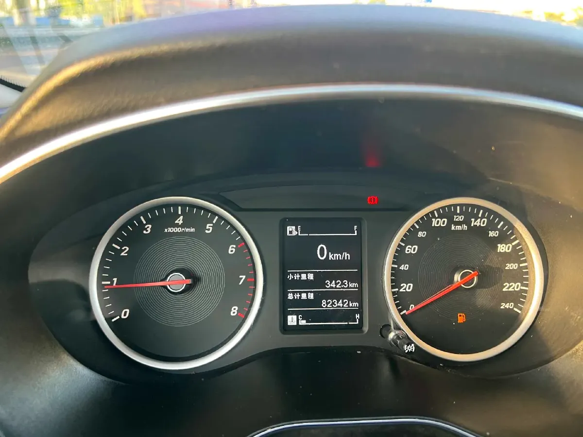 2019 BaoJun 730 1.5L 112HP L4 6MT,autocango,china used car exporter,china ev exporter,chinese used car exporter,chinese used ev exporter