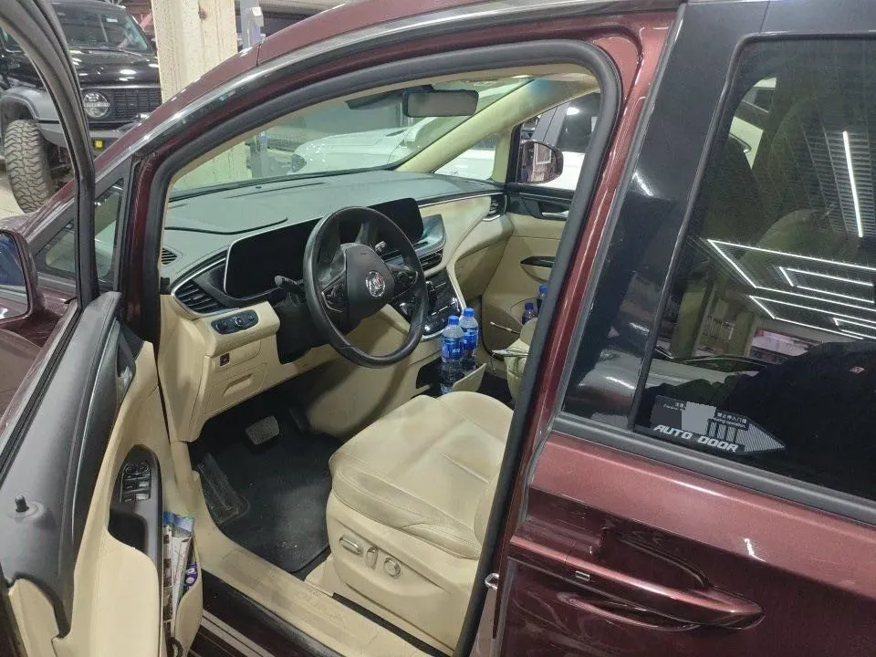2023 Buick GL8 2.0T 237HP L4 9AT,autocango,china used car exporter,china ev exporter,chinese used car exporter,chinese used ev exporter
