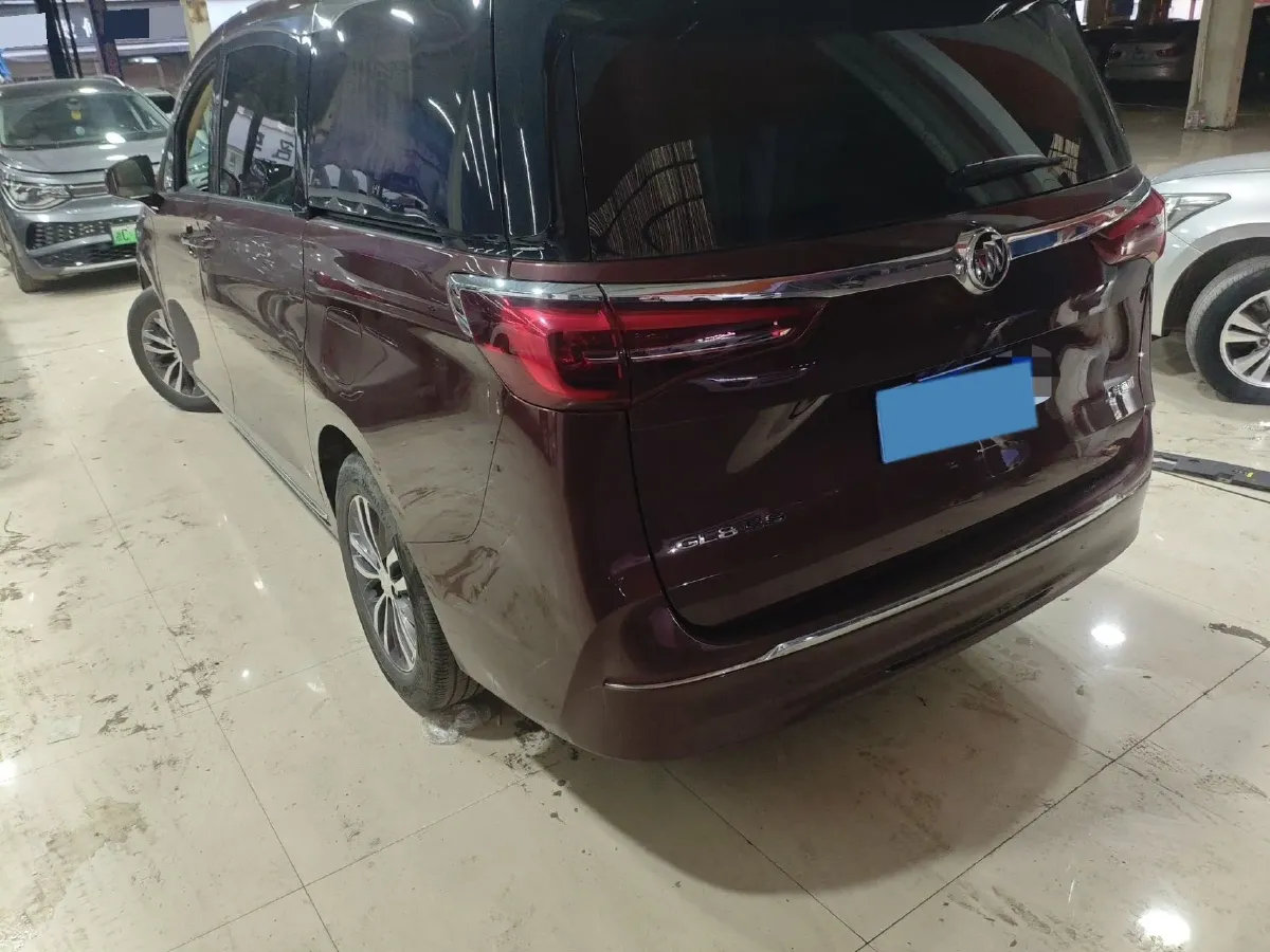 2023 Buick GL8 2.0T 237HP L4 9AT,autocango,china used car exporter,china ev exporter,chinese used car exporter,chinese used ev exporter