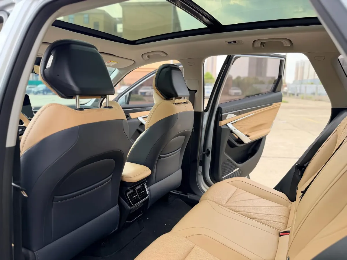 2023 Geely StarRay 1.5T 181HP L4 7DCT,autocango,china used car exporter,china ev exporter,chinese used car exporter,chinese used ev exporter