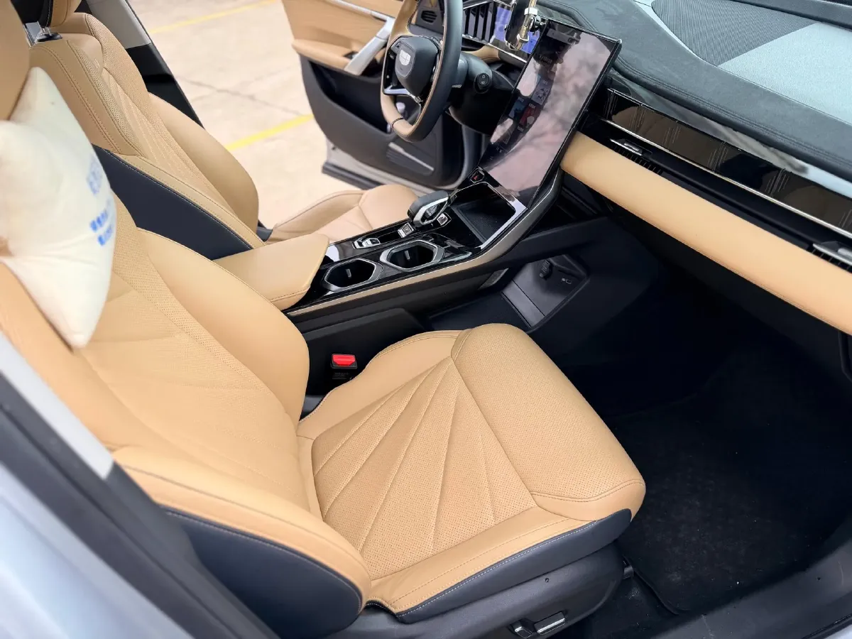 2023 Geely StarRay 1.5T 181HP L4 7DCT,autocango,china used car exporter,china ev exporter,chinese used car exporter,chinese used ev exporter