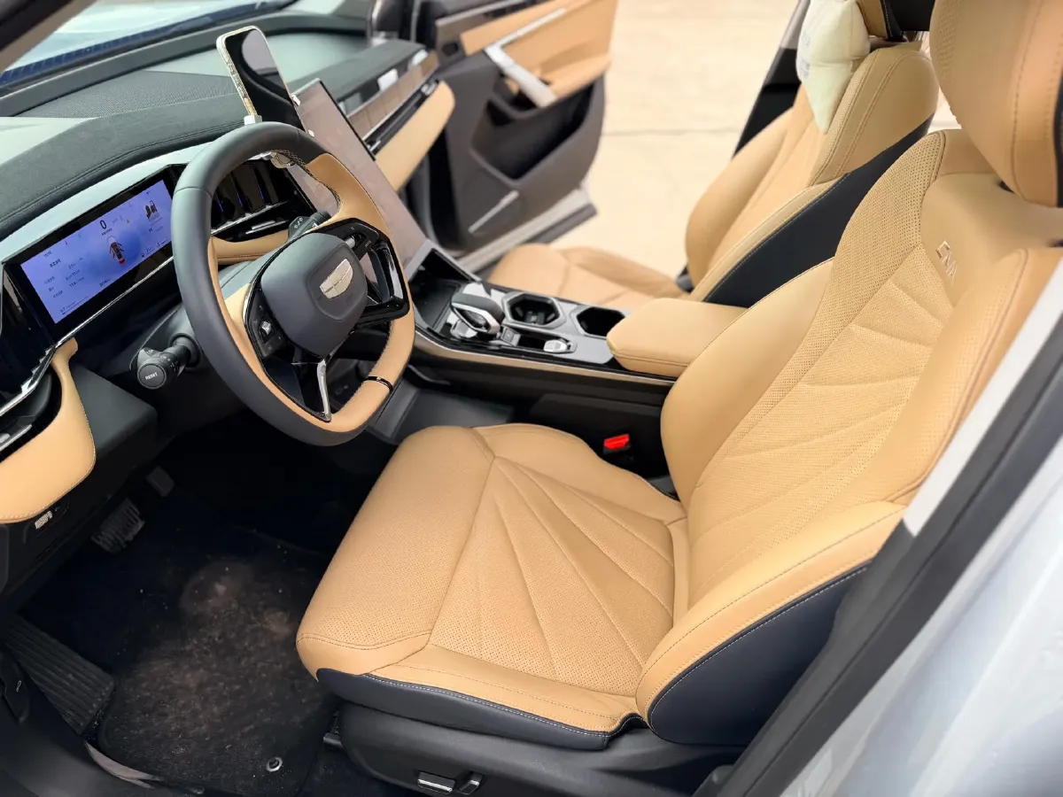 2023 Geely StarRay 1.5T 181HP L4 7DCT,autocango,china used car exporter,china ev exporter,chinese used car exporter,chinese used ev exporter