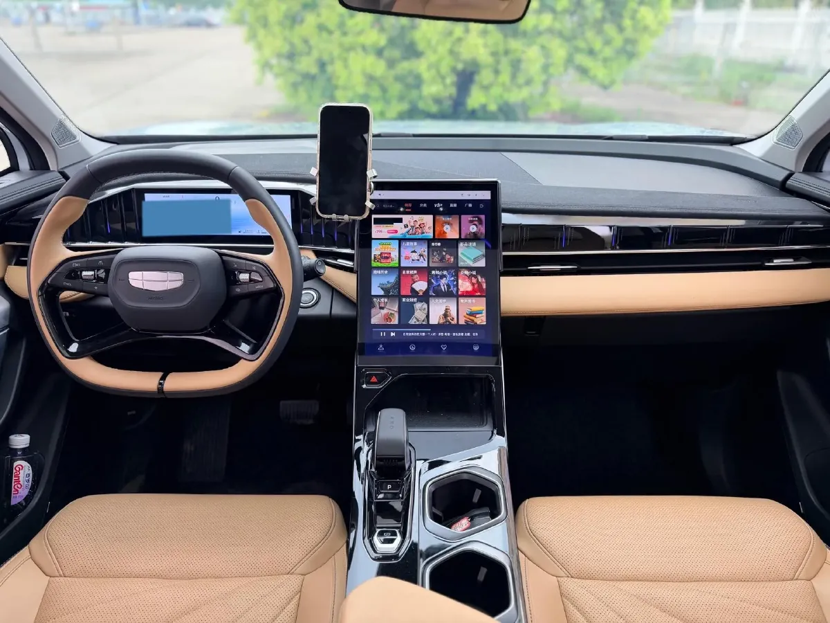 2023 Geely StarRay 1.5T 181HP L4 7DCT,autocango,china used car exporter,china ev exporter,chinese used car exporter,chinese used ev exporter