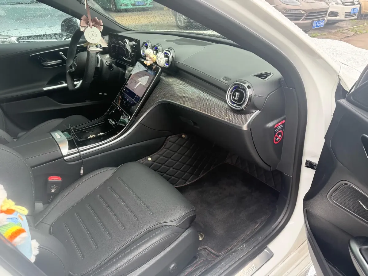 2025 Mercedes-Benz C Class 2.0T 204HP L4 9AT PHEV 25.4KWH,autocango,china used car exporter,china ev exporter,chinese used car exporter,chinese used ev exporter