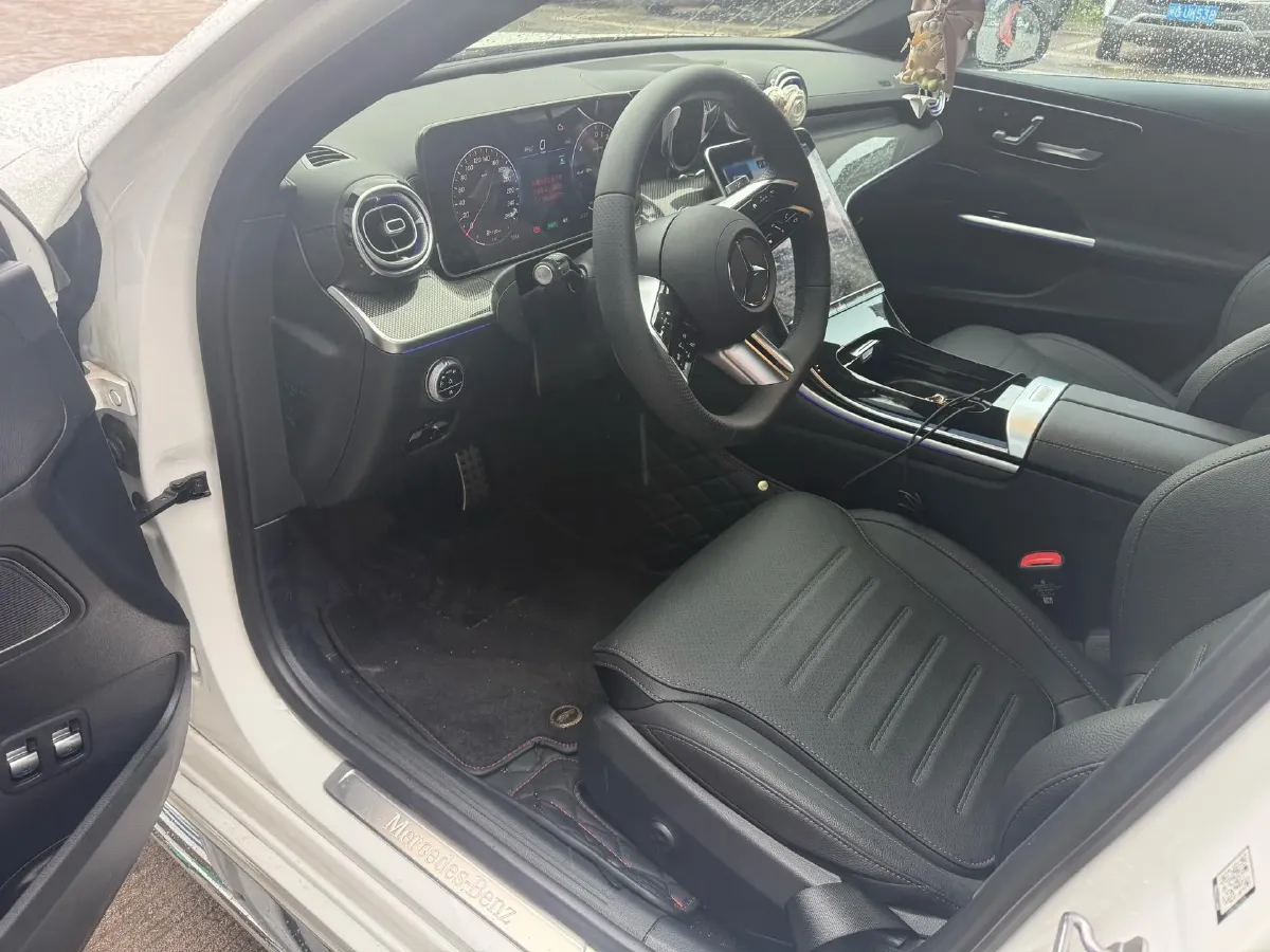 2025 Mercedes-Benz C Class 2.0T 204HP L4 9AT PHEV 25.4KWH,autocango,china used car exporter,china ev exporter,chinese used car exporter,chinese used ev exporter