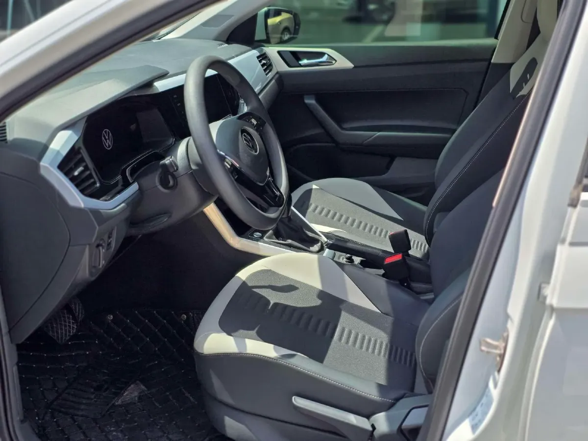 2023 Volkswagen Polo 1.5L 110HP L4 6AT,autocango,china used car exporter,china ev exporter,chinese used car exporter,chinese used ev exporter