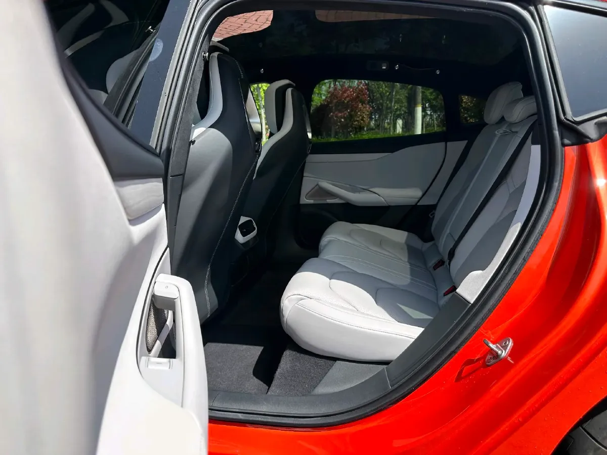 2024 MI SU7 BEV 101KWH,autocango,china used car exporter,china ev exporter,chinese used car exporter,chinese used ev exporter