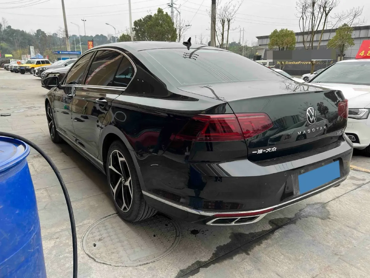 2023 Volkswagen Magotan 2.0T 186HP L4 7DCT,autocango,china used car exporter,china ev exporter,chinese used car exporter,chinese used ev exporter