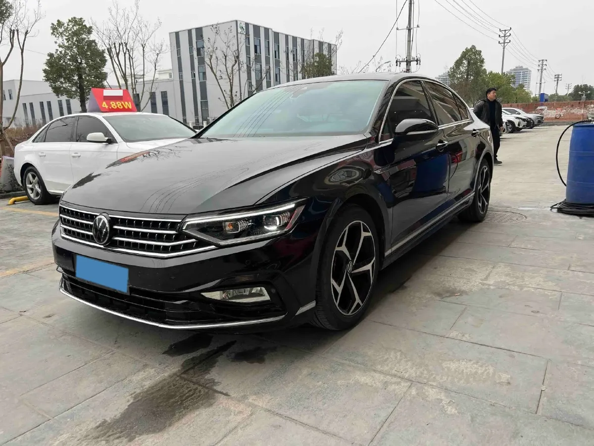 2023 Volkswagen Magotan 2.0T 186HP L4 7DCT,autocango,china used car exporter,china ev exporter,chinese used car exporter,chinese used ev exporter