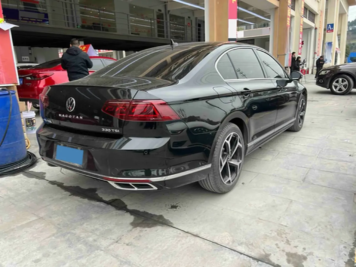 2023 Volkswagen Magotan 2.0T 186HP L4 7DCT,autocango,china used car exporter,china ev exporter,chinese used car exporter,chinese used ev exporter