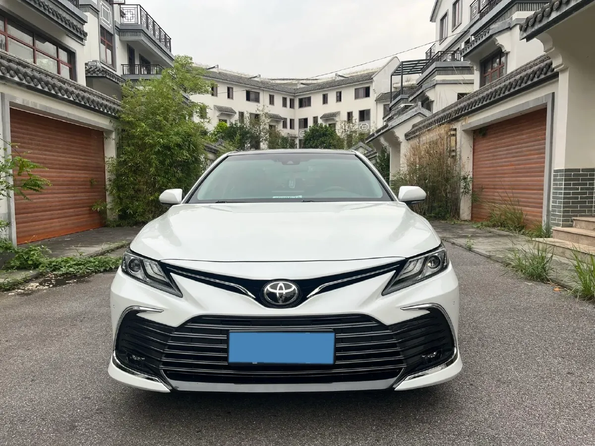 2021 Toyota Camry 2.5L 209HP L4 8AT,autocango,china used car exporter,china ev exporter,chinese used car exporter,chinese used ev exporter