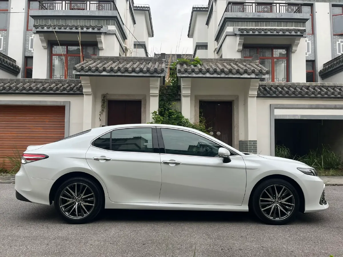 2021 Toyota Camry 2.5L 209HP L4 8AT,autocango,china used car exporter,china ev exporter,chinese used car exporter,chinese used ev exporter