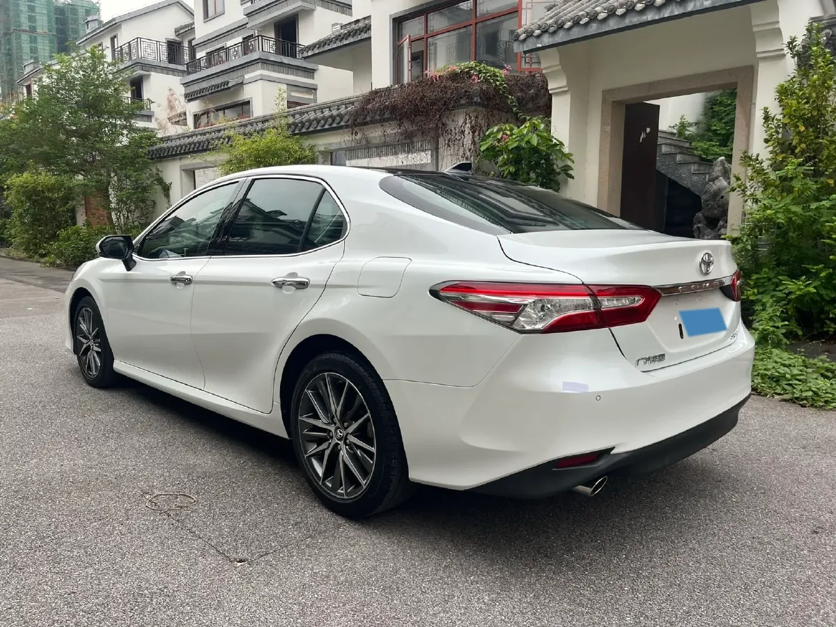 2021 Toyota Camry 2.5L 209HP L4 8AT,autocango,china used car exporter,china ev exporter,chinese used car exporter,chinese used ev exporter