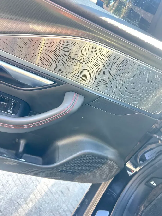 2023 Xpeng P7 BEV 86.2KWH,autocango,china used car exporter,china ev exporter,chinese used car exporter,chinese used ev exporter