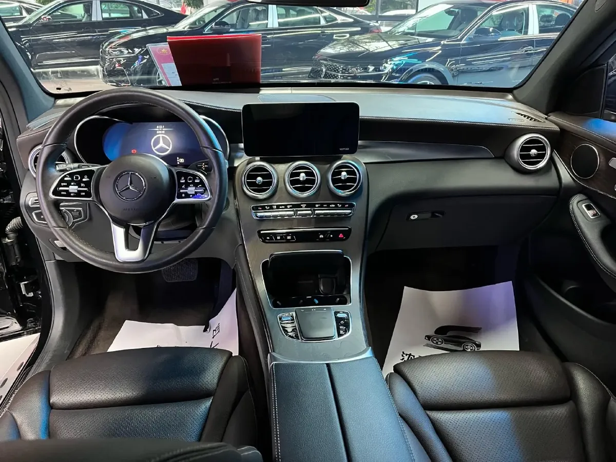 2021 Mercedes-Benz GLC Class 2.0T 197HP L4 9AT,autocango,china used car exporter,china ev exporter,chinese used car exporter,chinese used ev exporter