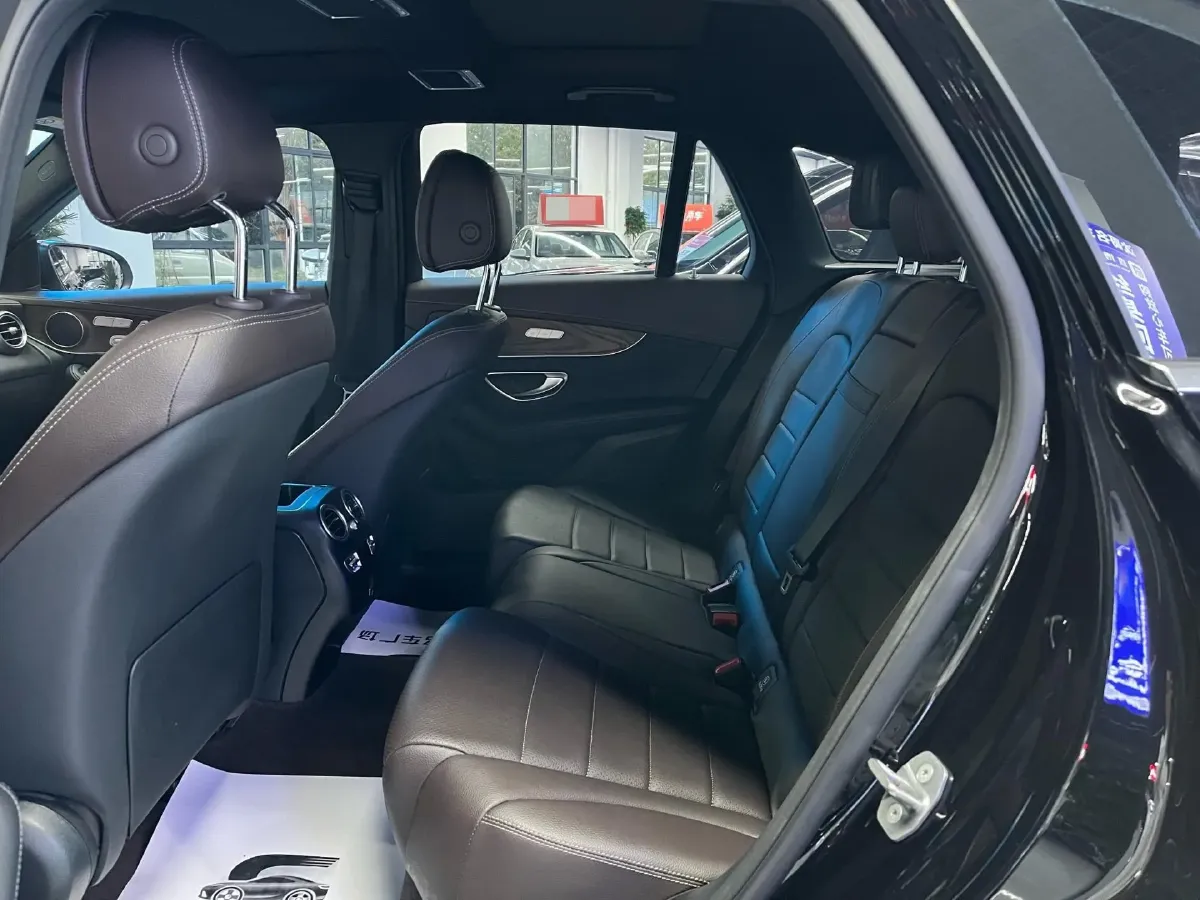 2021 Mercedes-Benz GLC Class 2.0T 197HP L4 9AT,autocango,china used car exporter,china ev exporter,chinese used car exporter,chinese used ev exporter