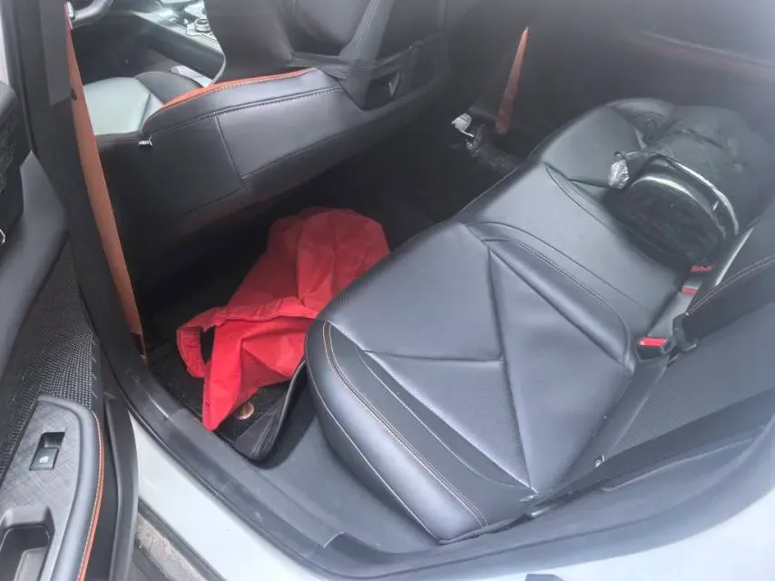 2022 ChangAn UNI-V 1.5T 188HP L4 7DCT,autocango,china used car exporter,china ev exporter,chinese used car exporter,chinese used ev exporter