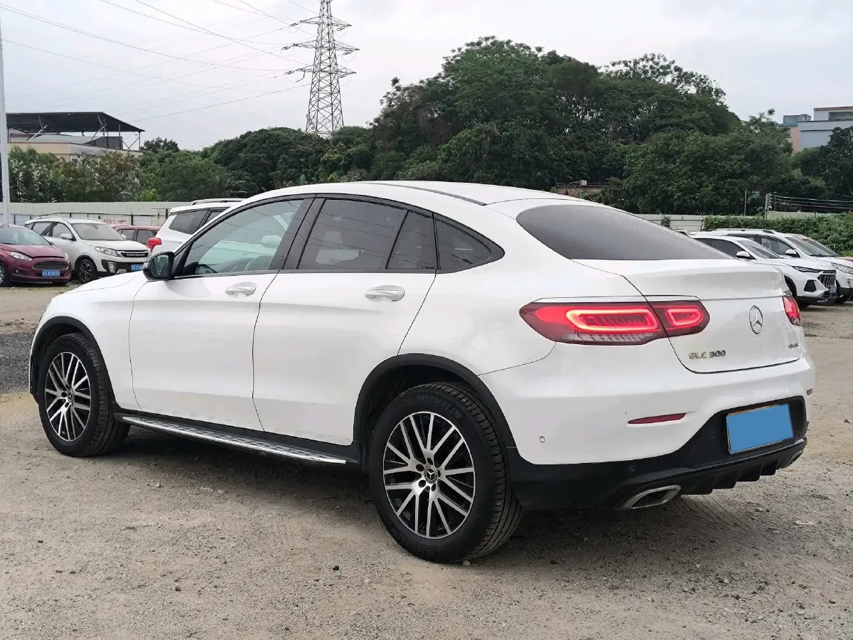 2022 Mercedes-Benz GLC Coupe 2.0T 258HP L4 9AT,autocango,china used car exporter,china ev exporter,chinese used car exporter,chinese used ev exporter