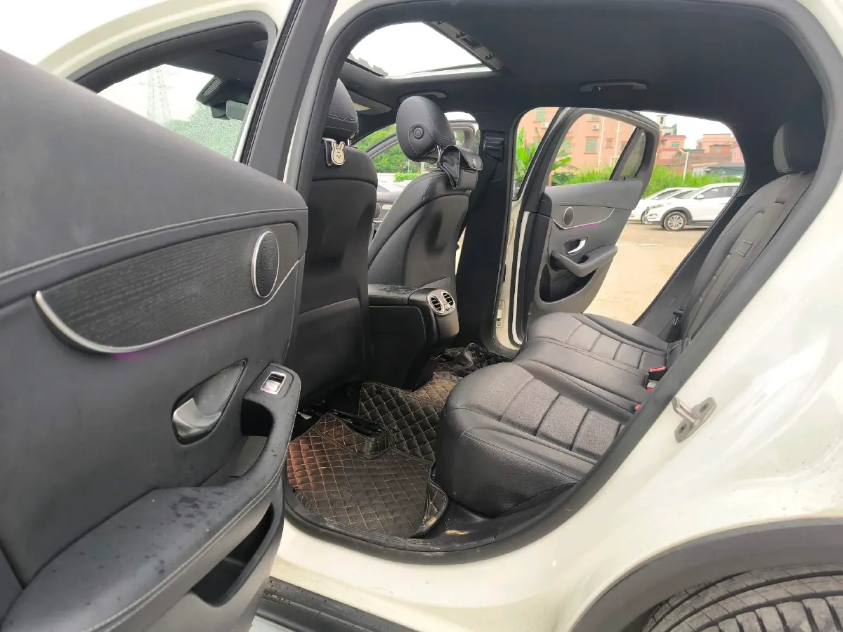 2022 Mercedes-Benz GLC Coupe 2.0T 258HP L4 9AT,autocango,china used car exporter,china ev exporter,chinese used car exporter,chinese used ev exporter