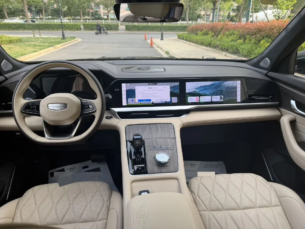 2025 Geely Monjaro 2.0T 238HP L4 8AT,autocango,china used car exporter,china ev exporter,chinese used car exporter,chinese used ev exporter