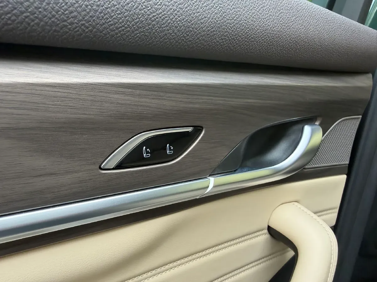 2025 Geely Monjaro 2.0T 238HP L4 8AT,autocango,china used car exporter,china ev exporter,chinese used car exporter,chinese used ev exporter