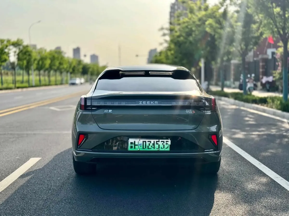 2024 Zeekr 001 BEV 100KWH,autocango,china used car exporter,china ev exporter,chinese used car exporter,chinese used ev exporter