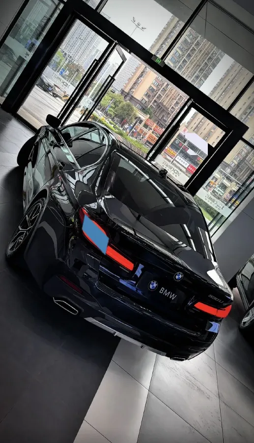 2021 BMW 5 Series 2.0T 252HP L4 8AT,autocango,china used car exporter,china ev exporter,chinese used car exporter,chinese used ev exporter