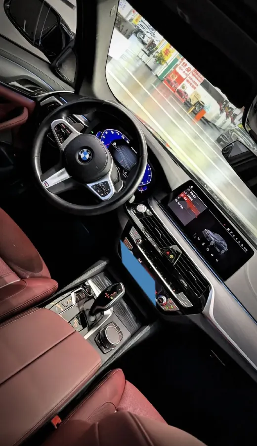 2021 BMW 5 Series 2.0T 252HP L4 8AT,autocango,china used car exporter,china ev exporter,chinese used car exporter,chinese used ev exporter