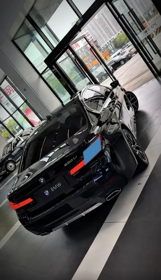 2021 BMW 5 Series 2.0T 252HP L4 8AT,autocango,china used car exporter,china ev exporter,chinese used car exporter,chinese used ev exporter