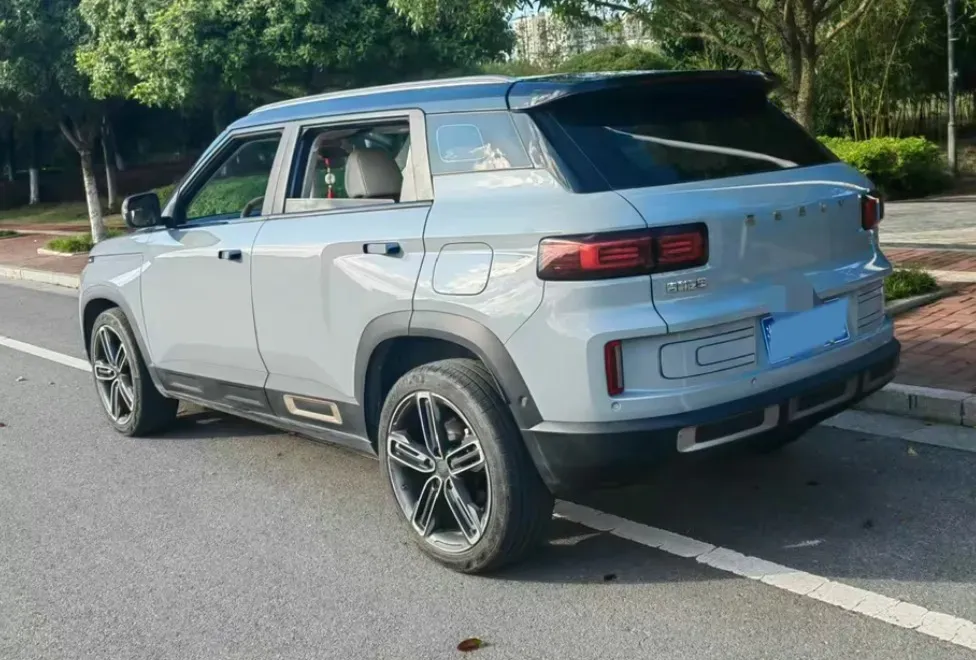 2023 Geely ICON 1.5T 181HP L4 7DCT,autocango,china used car exporter,china ev exporter,chinese used car exporter,chinese used ev exporter