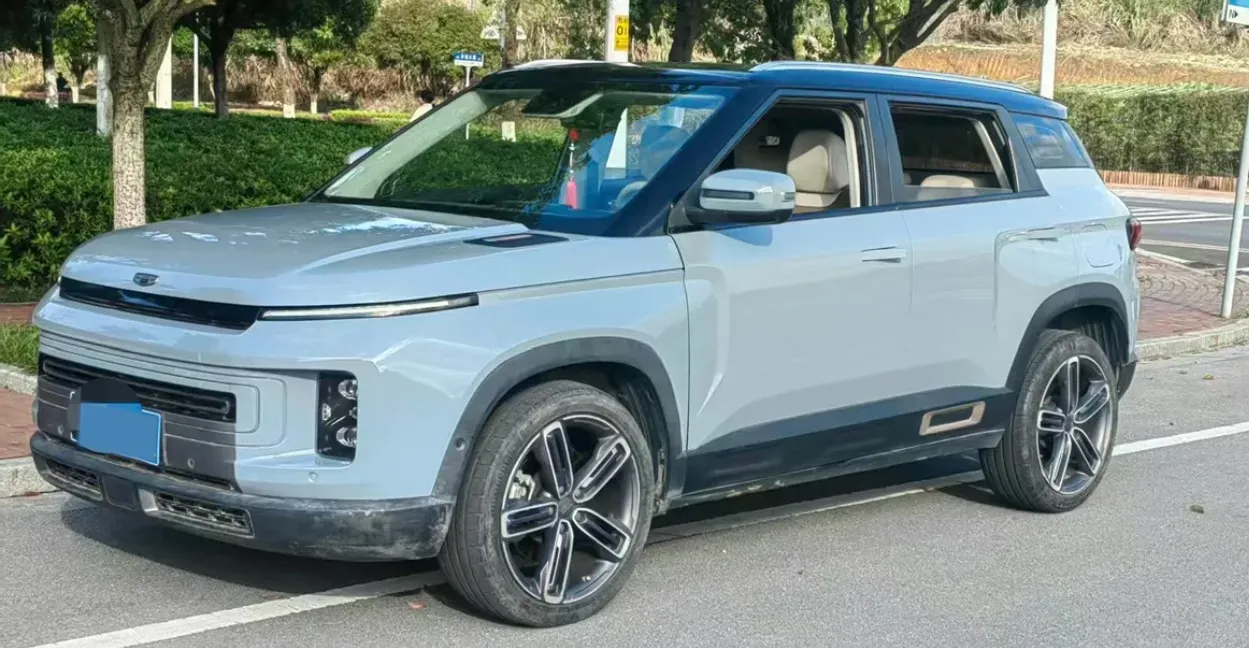 2023 Geely ICON 1.5T 181HP L4 7DCT,autocango,china used car exporter,china ev exporter,chinese used car exporter,chinese used ev exporter