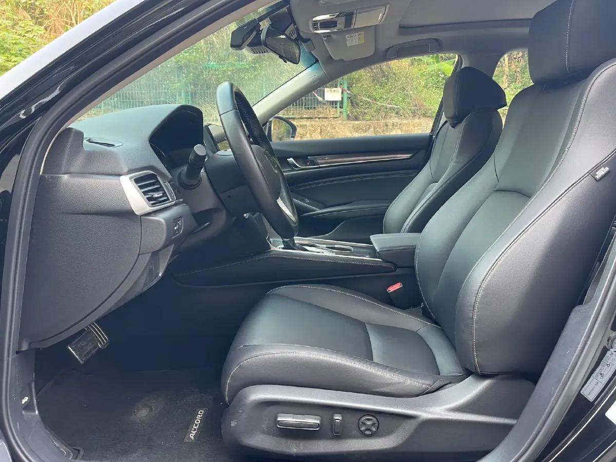 2022 Honda Accord 1.5T 194HP L4 CVT,autocango,china used car exporter,china ev exporter,chinese used car exporter,chinese used ev exporter