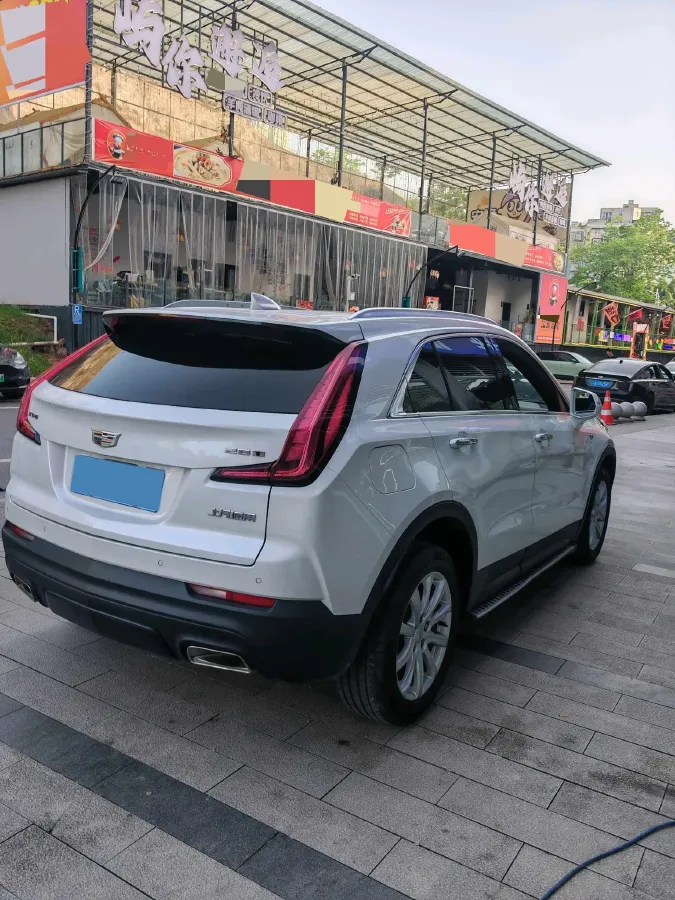 2021 Cadillac XT4 2.0T 237HP L4 9AT,autocango,china used car exporter,china ev exporter,chinese used car exporter,chinese used ev exporter
