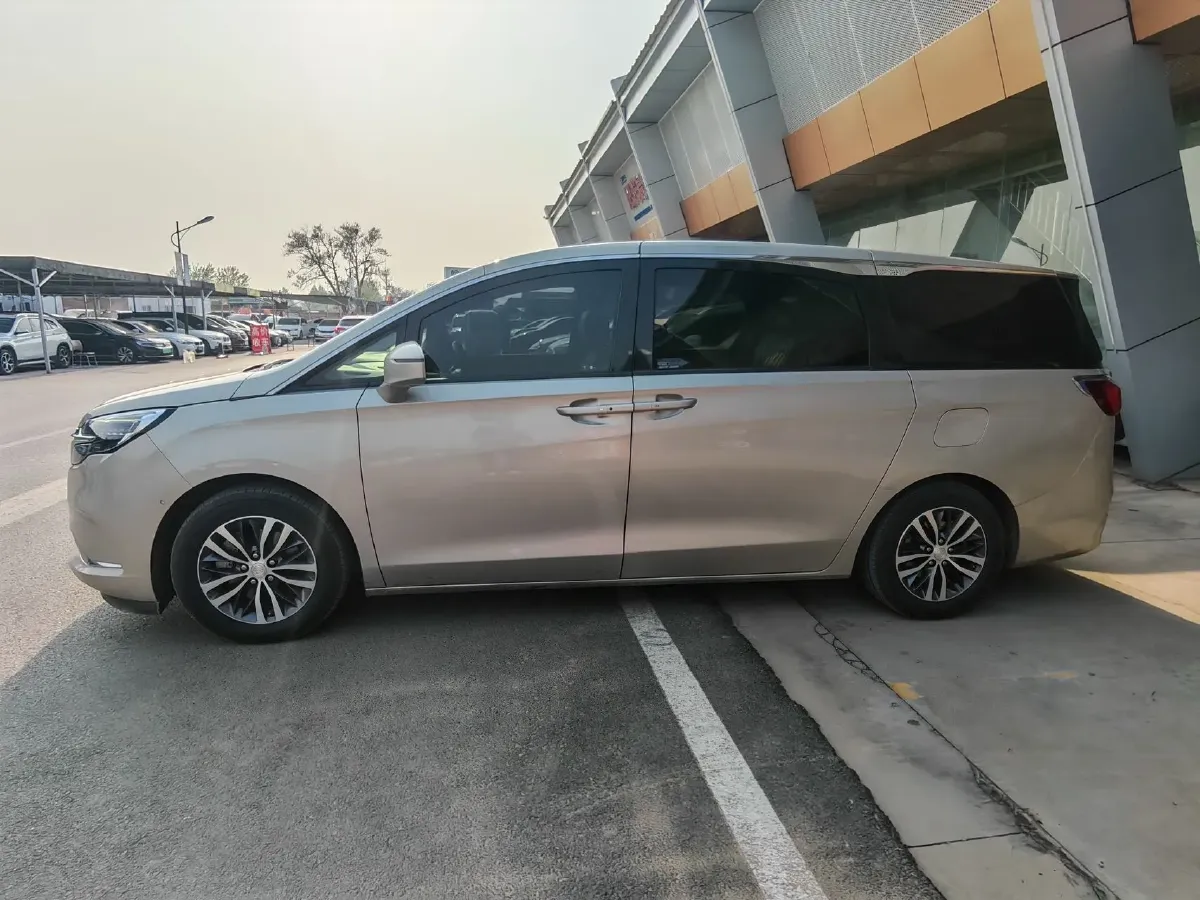 2021 Buick GL8 2.0T 237HP L4 9AT,autocango,china used car exporter,china ev exporter,chinese used car exporter,chinese used ev exporter