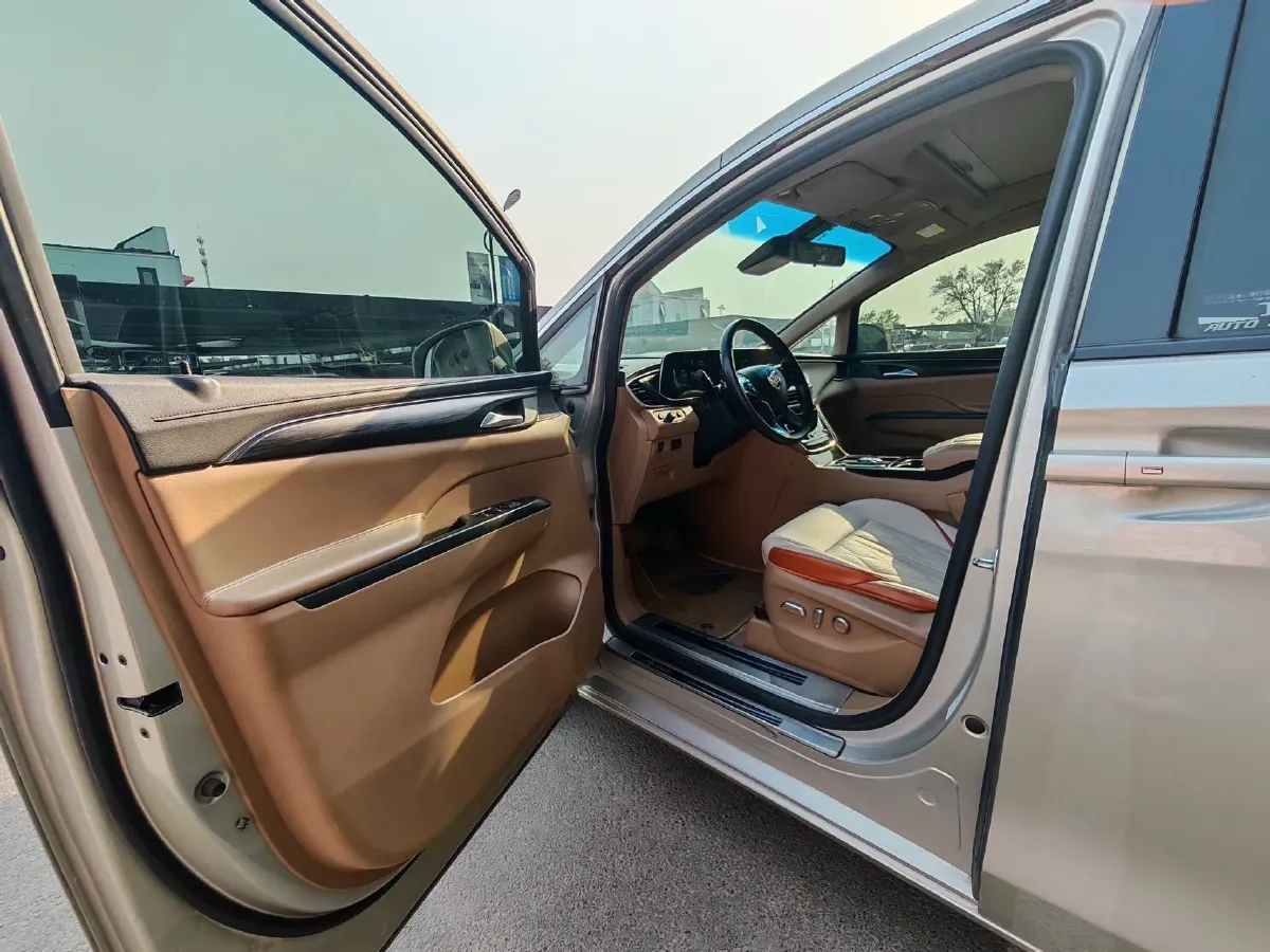 2021 Buick GL8 2.0T 237HP L4 9AT,autocango,china used car exporter,china ev exporter,chinese used car exporter,chinese used ev exporter