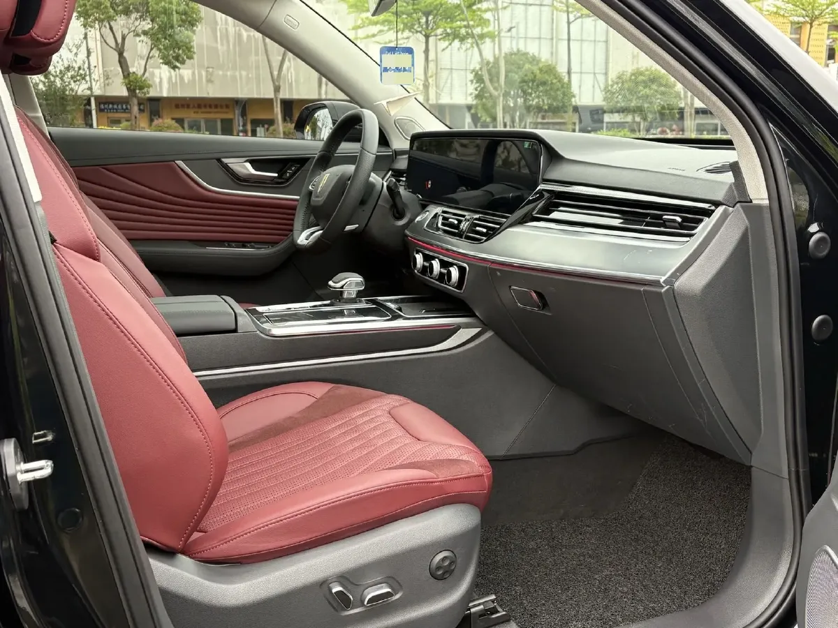 2023 HongQi HS5 2.0T 252HP L4 8AT,autocango,china used car exporter,china ev exporter,chinese used car exporter,chinese used ev exporter