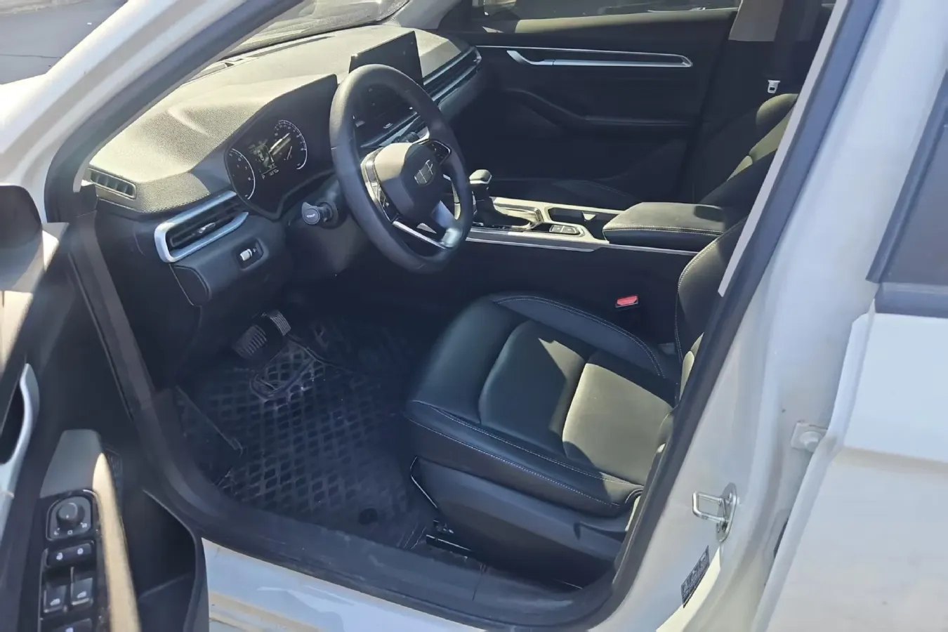 2025 Geely Emgrand 1.5L 127HP L4 CVT,autocango,china used car exporter,china ev exporter,chinese used car exporter,chinese used ev exporter